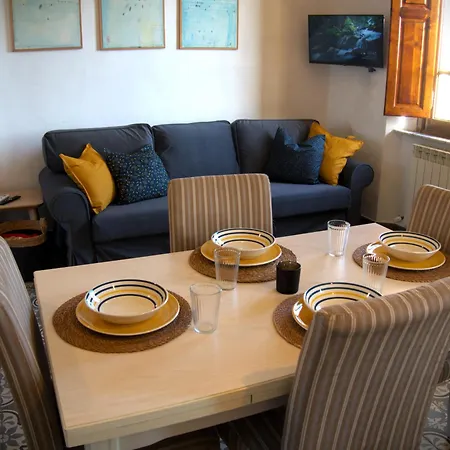 Apartment Via Grandi - Free Gated Parking - 5 Minutes From Center Lucca